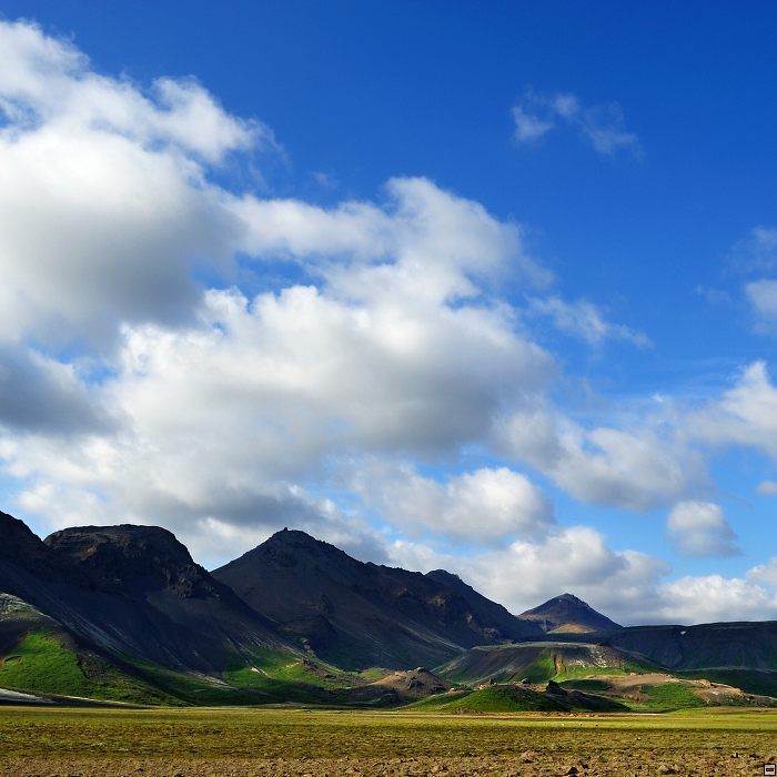 075-D91_0313_Thingvallavatn_lavove_pohori.jpg